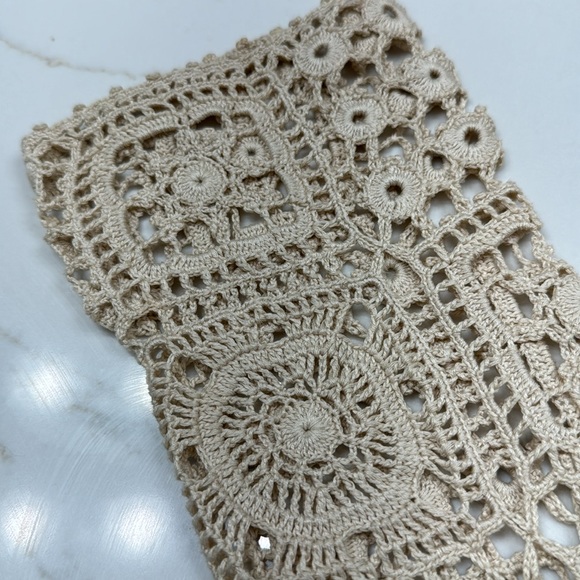 Elie Tahari Crochet Cream Top Size Small - Picture 4 of 5